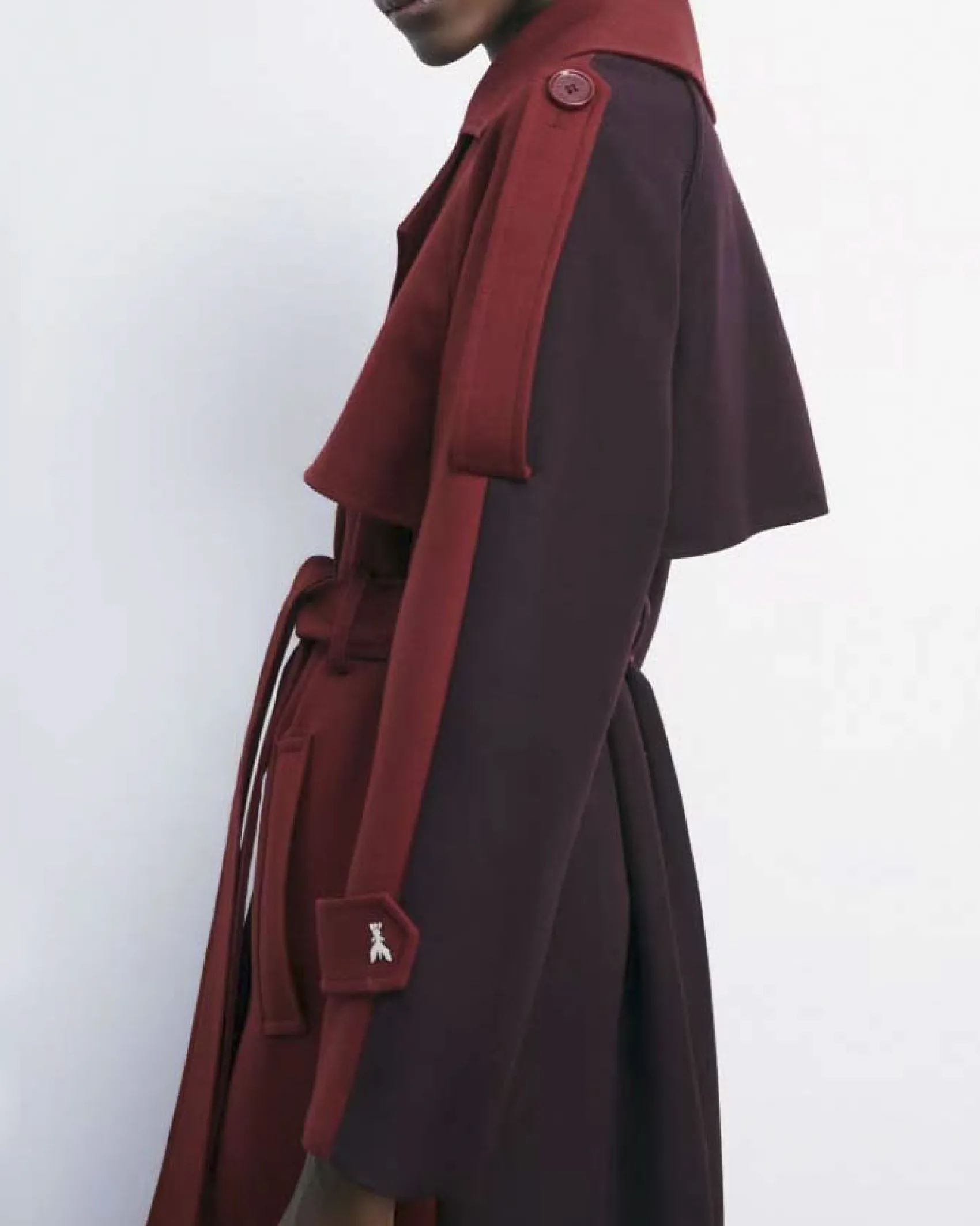 Cappotto rosso e bordeaux Patrizia Pepe in misto lana dalla linea a trench con cintura in vita