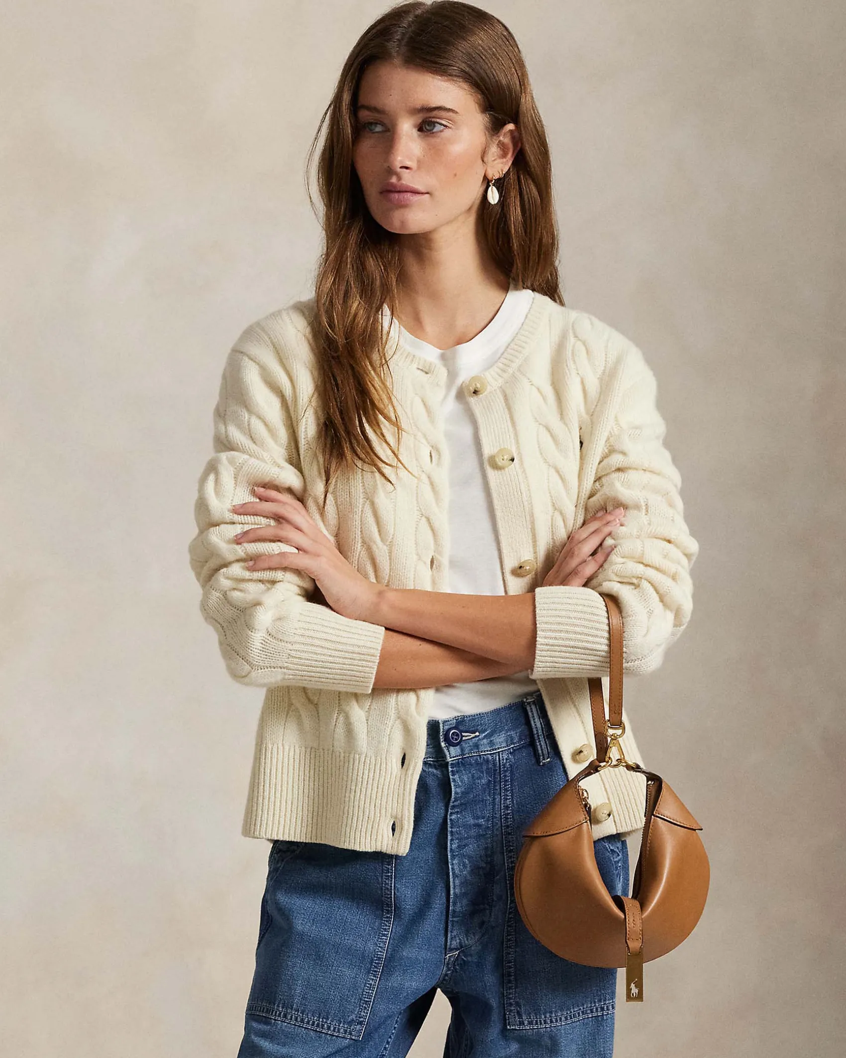 Cardigan color avorio Polo Ralph Lauren in lana e cashmere a trecce con scollo a giro e logo ricamato sul petto