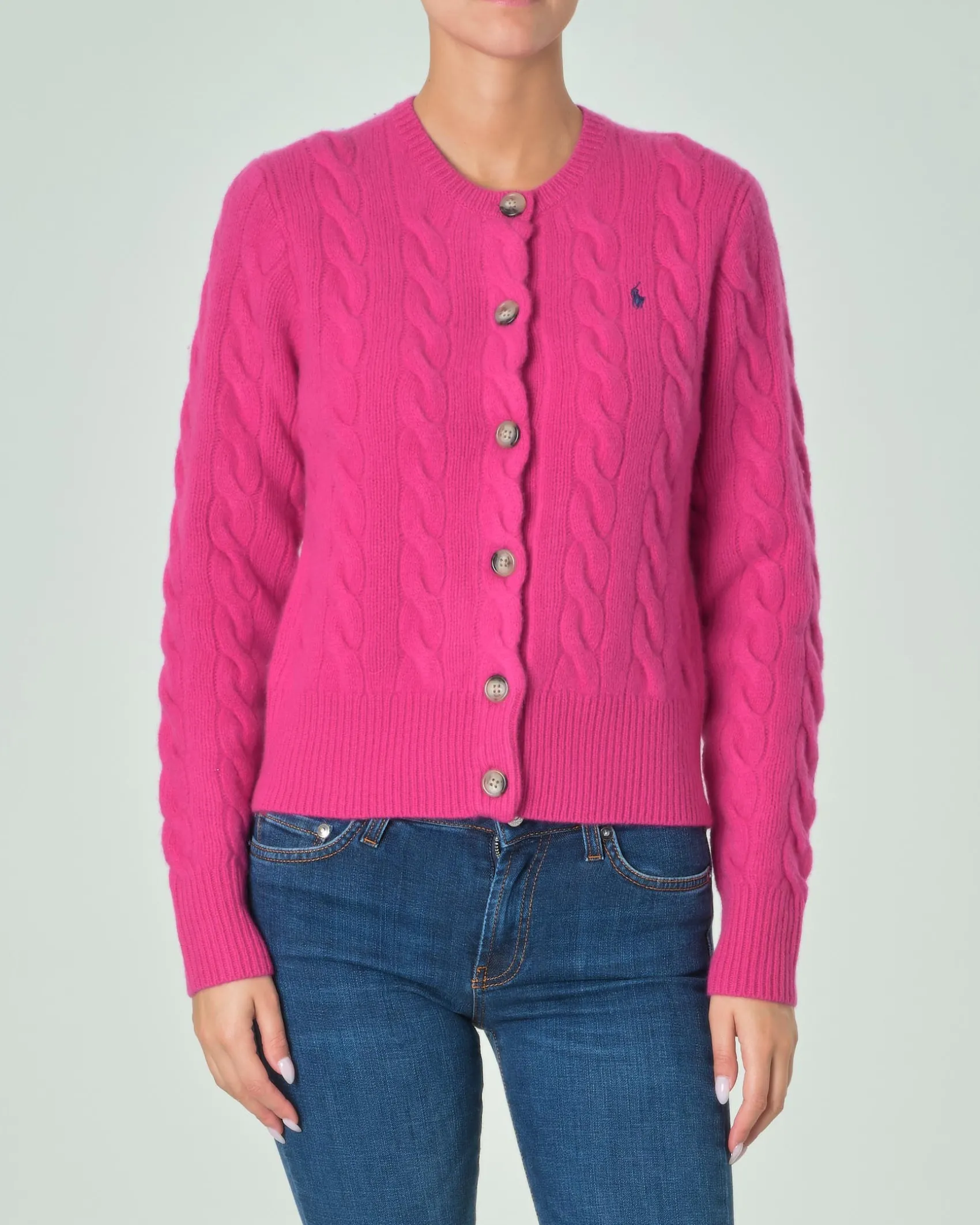 Cardigan fucsia in lana e cashmere lavorato a trecce con scollo a giro