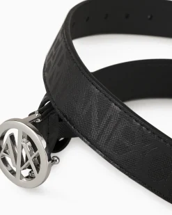 Cintura nera in similpelle con scritta logo all over e fibbia tonda in metallo