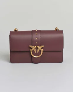 Classic Love Bag One color vino in pelle liscia con fibbia Love Birds dorata e tracolla a catena rimovibile