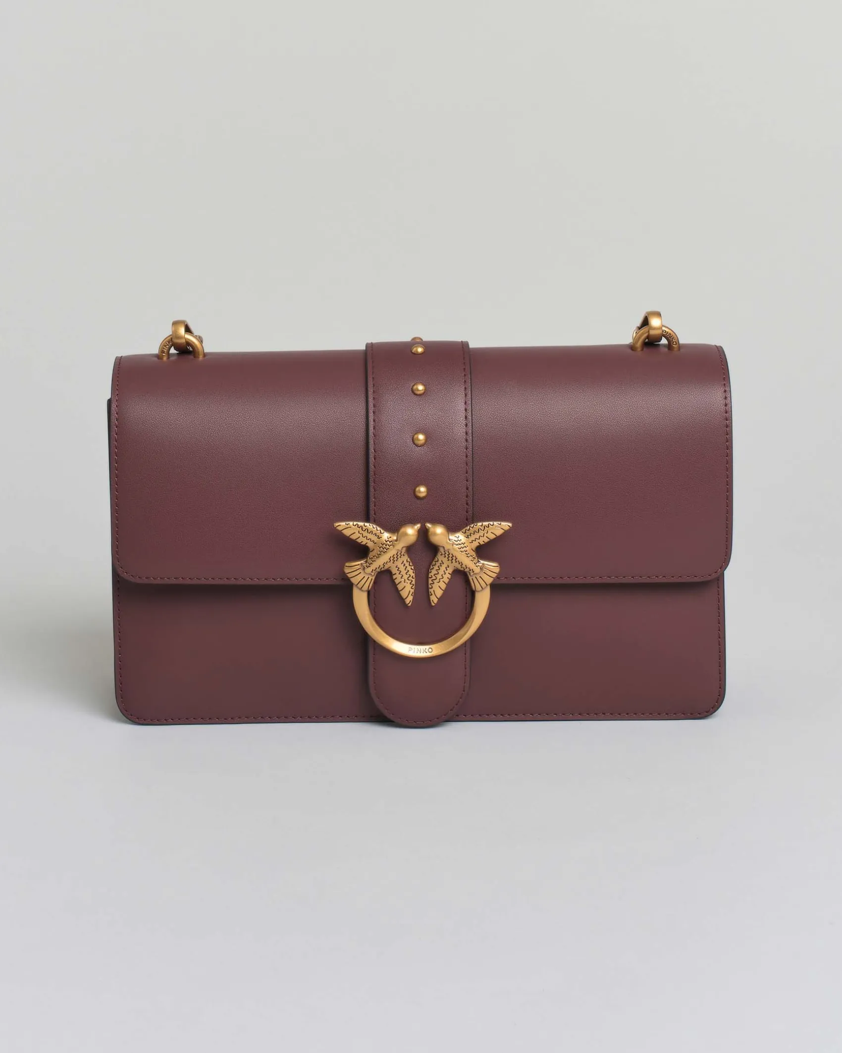 Classic Love Bag One color vino in pelle liscia con fibbia Love Birds dorata e tracolla a catena rimovibile