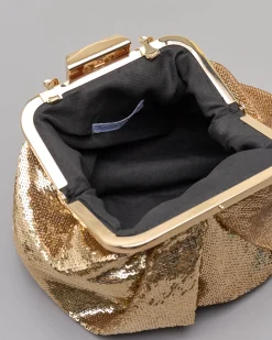 Clutch in paillettes color oro con pieghe e chiusura a scatto in metallo