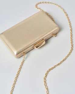 Cluth color oro Anna Cecere in similpelle effetto laminato con chiusura a diamante in metallo dorato