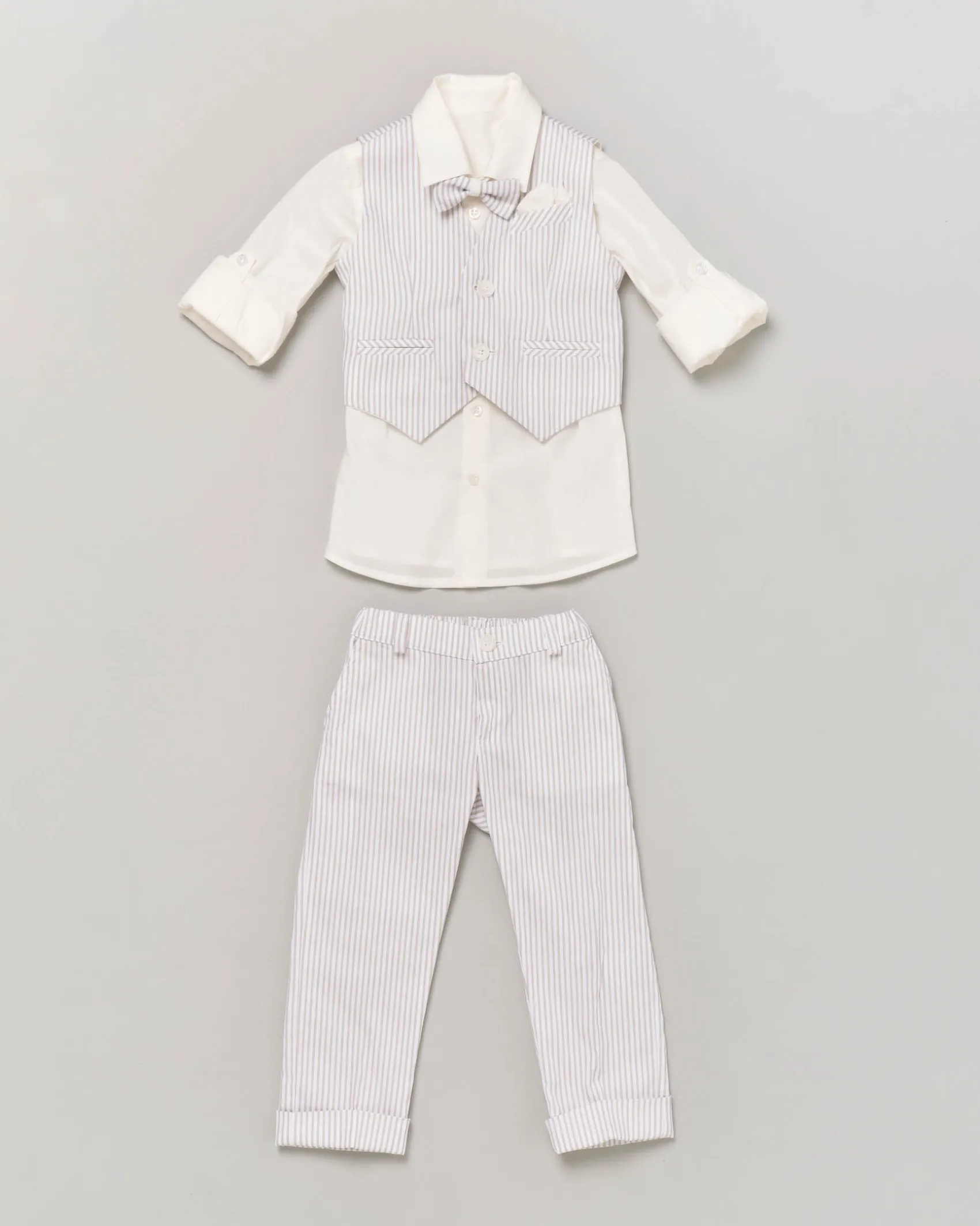 Completo composto da camicia bianca con gilet e pantalone a righe panna e beige 9-36 mesi