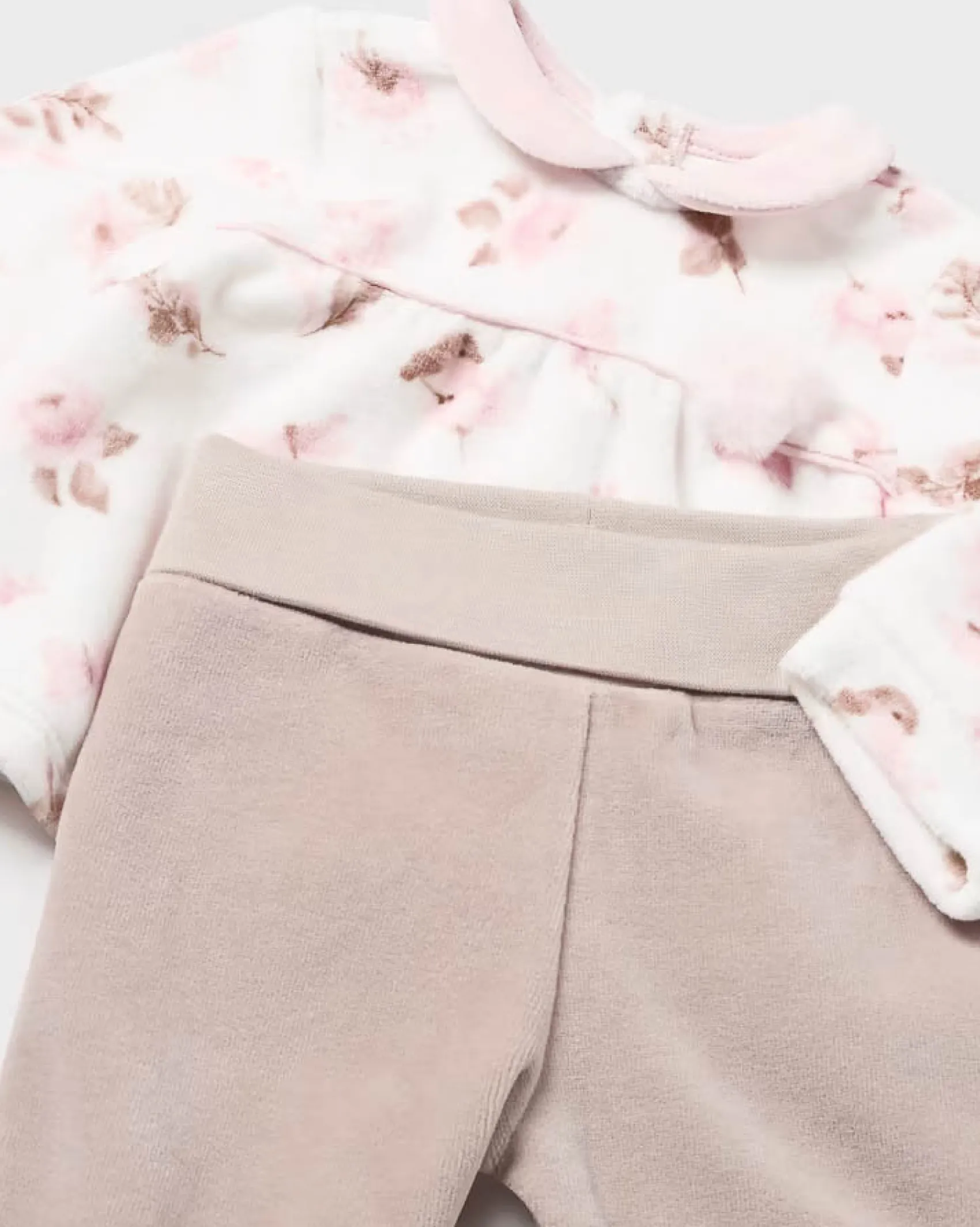 Completo Mayoral a due pezzi rosa e beige in velluto