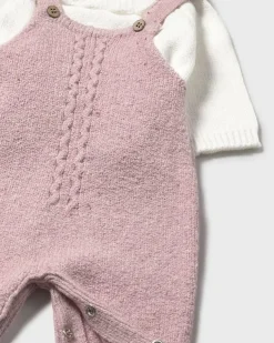 Completo Mayoral con maglioncino bianco con rouches e salopette rosa tricot