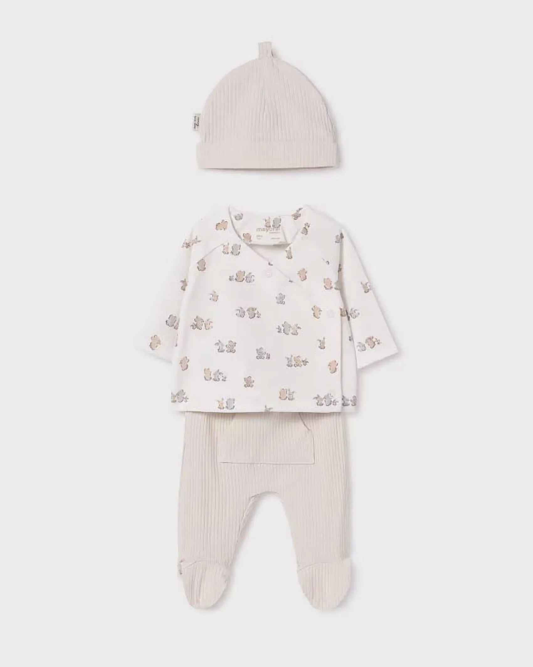 Completo nascita avorio e beige con fantasia animaletti e cappellino