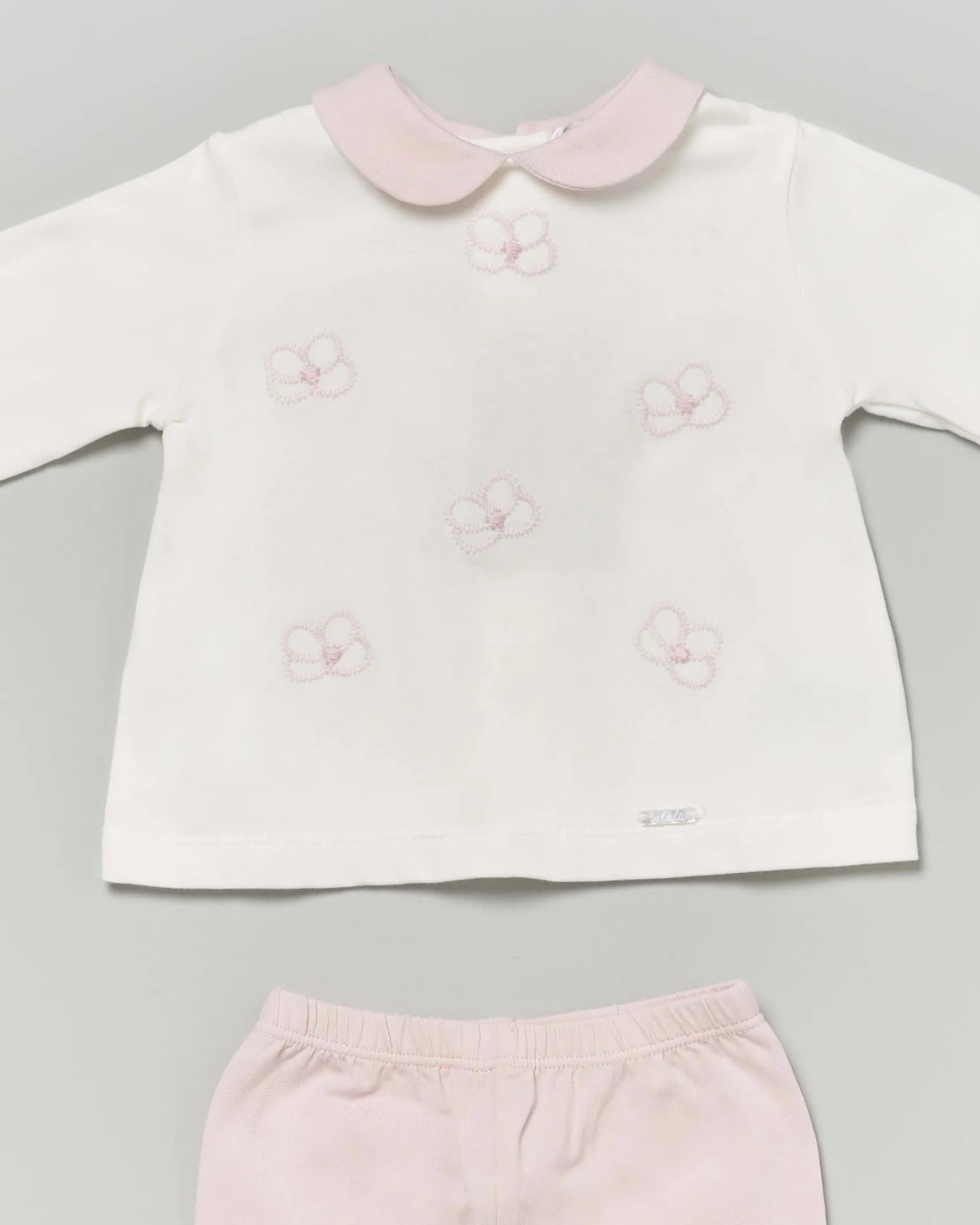 Completo nascita Lalalù bianco e rosa con fiori ricamati
