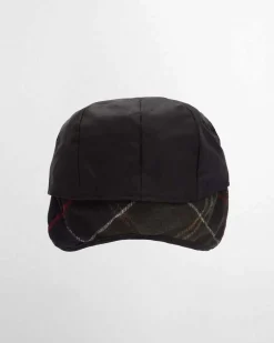 Coppola Barbour nera in cotone cerato con paraorecchie in tartan check