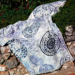 Copriletto a due piazze Plankton in cotone a fantasia maioliche blu