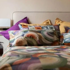 Copripiumino a due piazze double-face Funes in raso di cotone con stampa multicolor