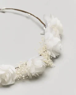 Coroncina con fiori bianchi in tulle