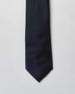 Cravatta Pellizzari blu notte tinta unita in twill di pura seta