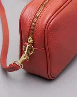 Cross bag color coccio in pelle effetto martellato