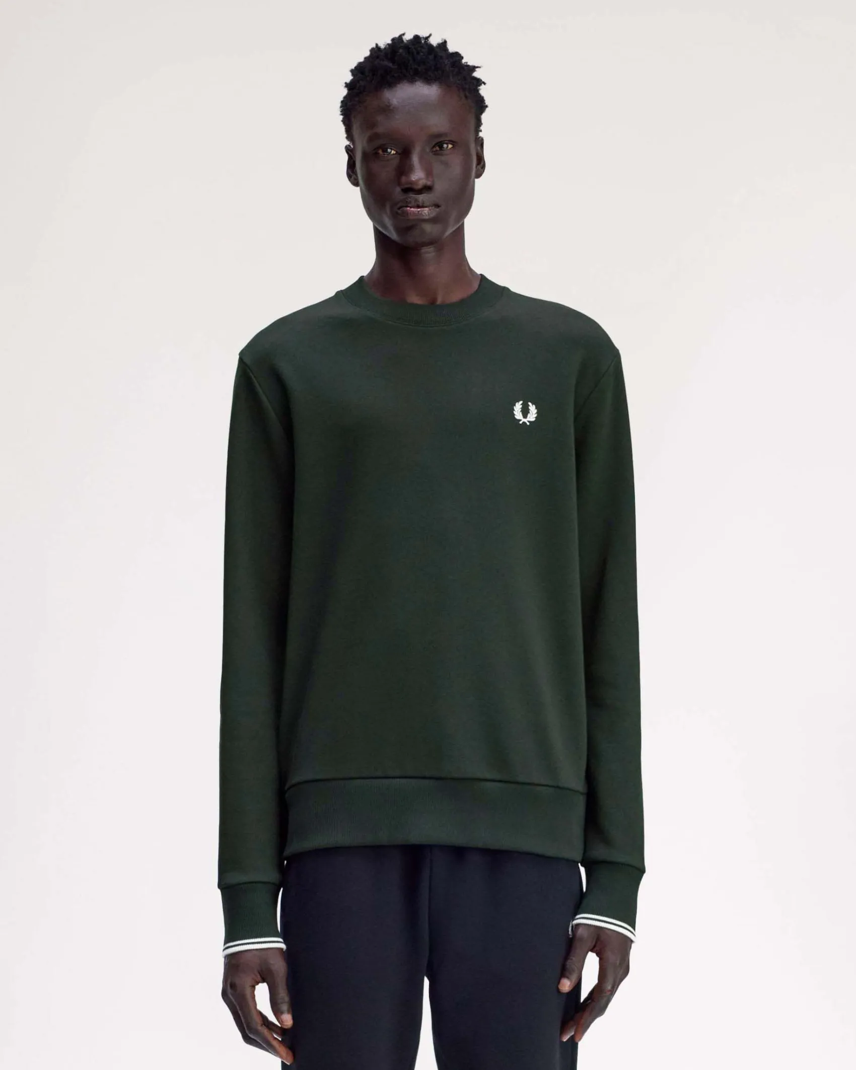 Felpa girocollo Fred Perry verde con bordino bianco sulla manica