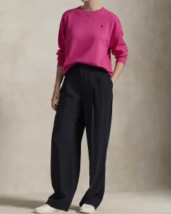 Felpa girocollo fucsia in cotone leggero con logo blu ricamato sul petto