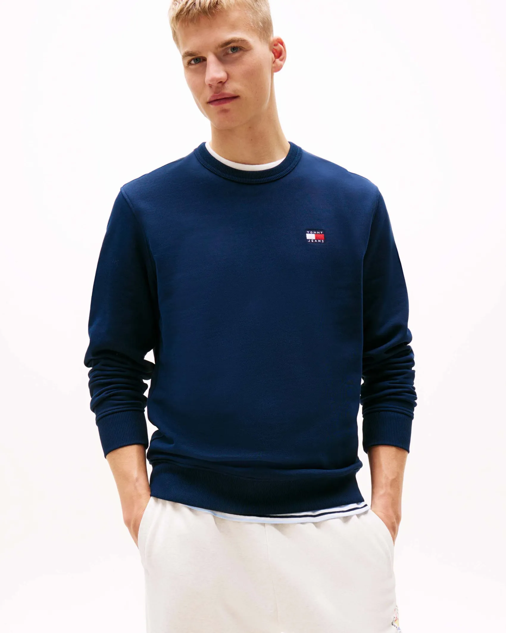 Felpa girocollo Tommy Jeans blu con flag porta logo al petto