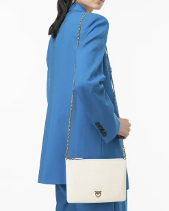 Flat Love bag in pelle liscia color avorio con tracolla removibile e logo dorato applicato
