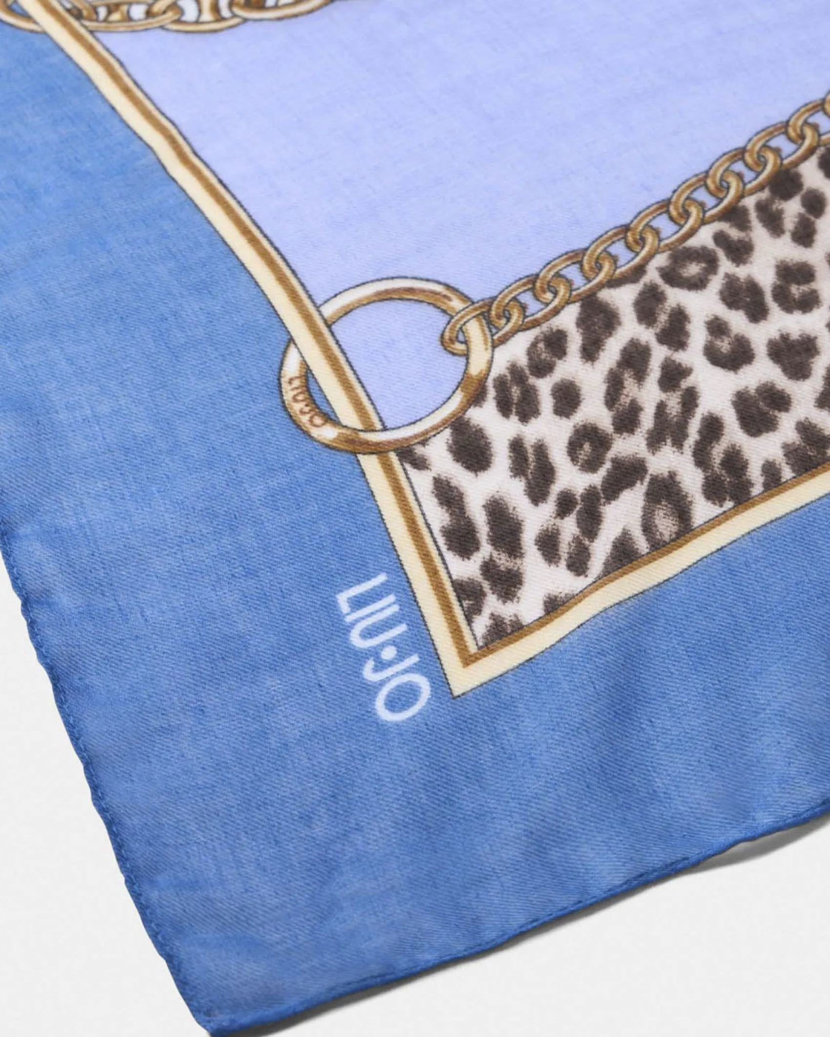 Foulard Liu Jo Accessories azzurro con stampa catene e animalier