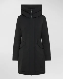 Giaccone nero in twill di nylon stretch opaco con collo alto e cappuccio imbottito in piuma