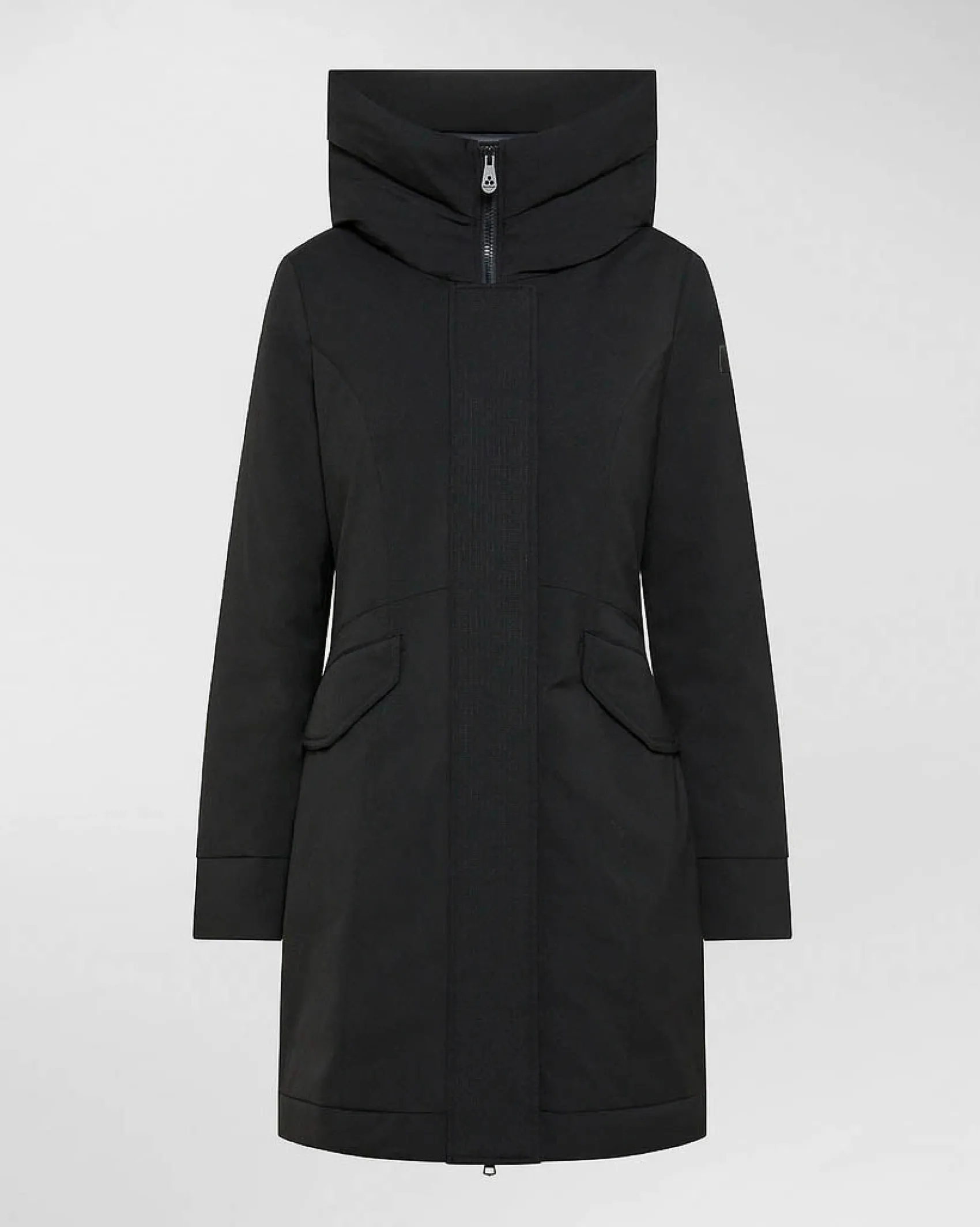 Giaccone nero in twill di nylon stretch opaco con collo alto e cappuccio imbottito in piuma