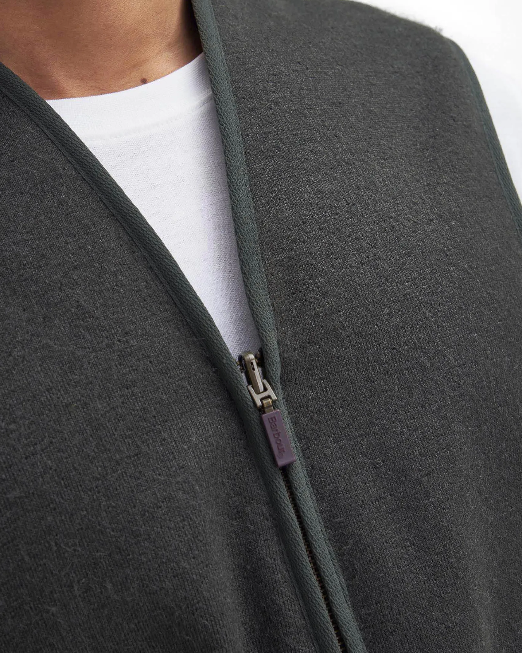 Gilet Barbour in pile color salvia con tasche a toppa