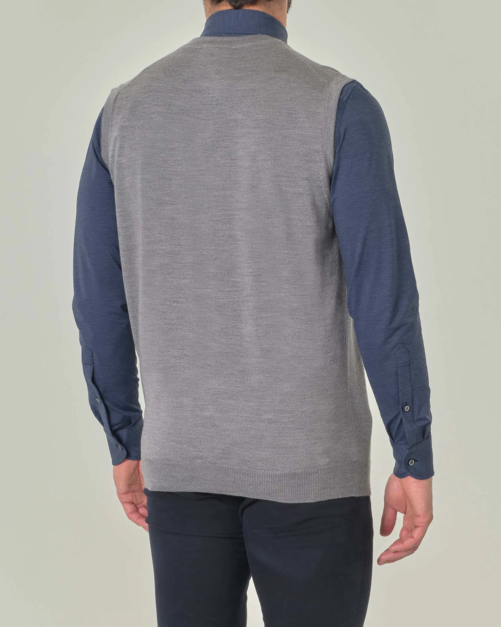 Gilet Pellizzari grigio in pura lana merino con chiusura a bottoni
