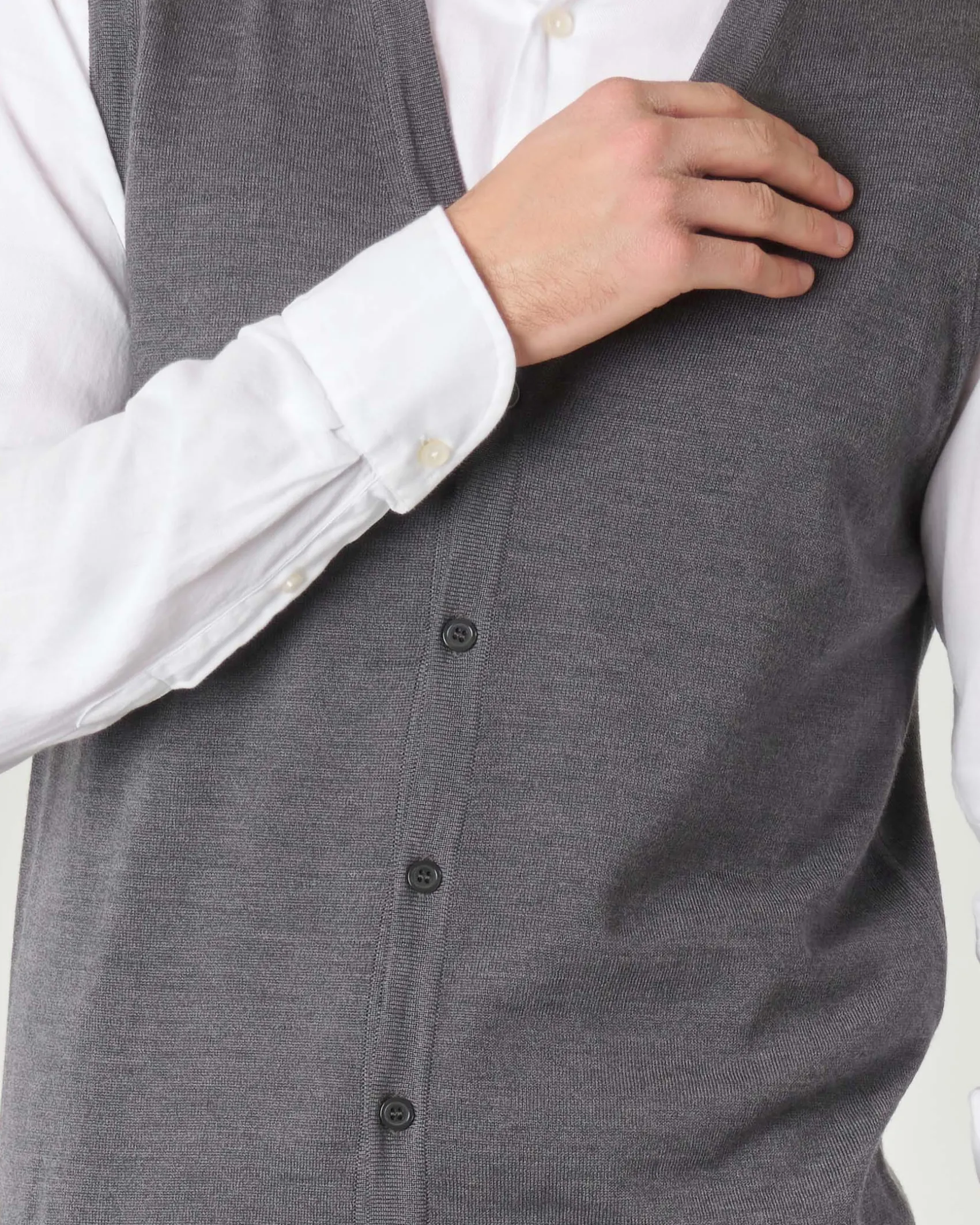Gilet Pellizzari grigio medio in pura lana merino con chiusura a bottoni