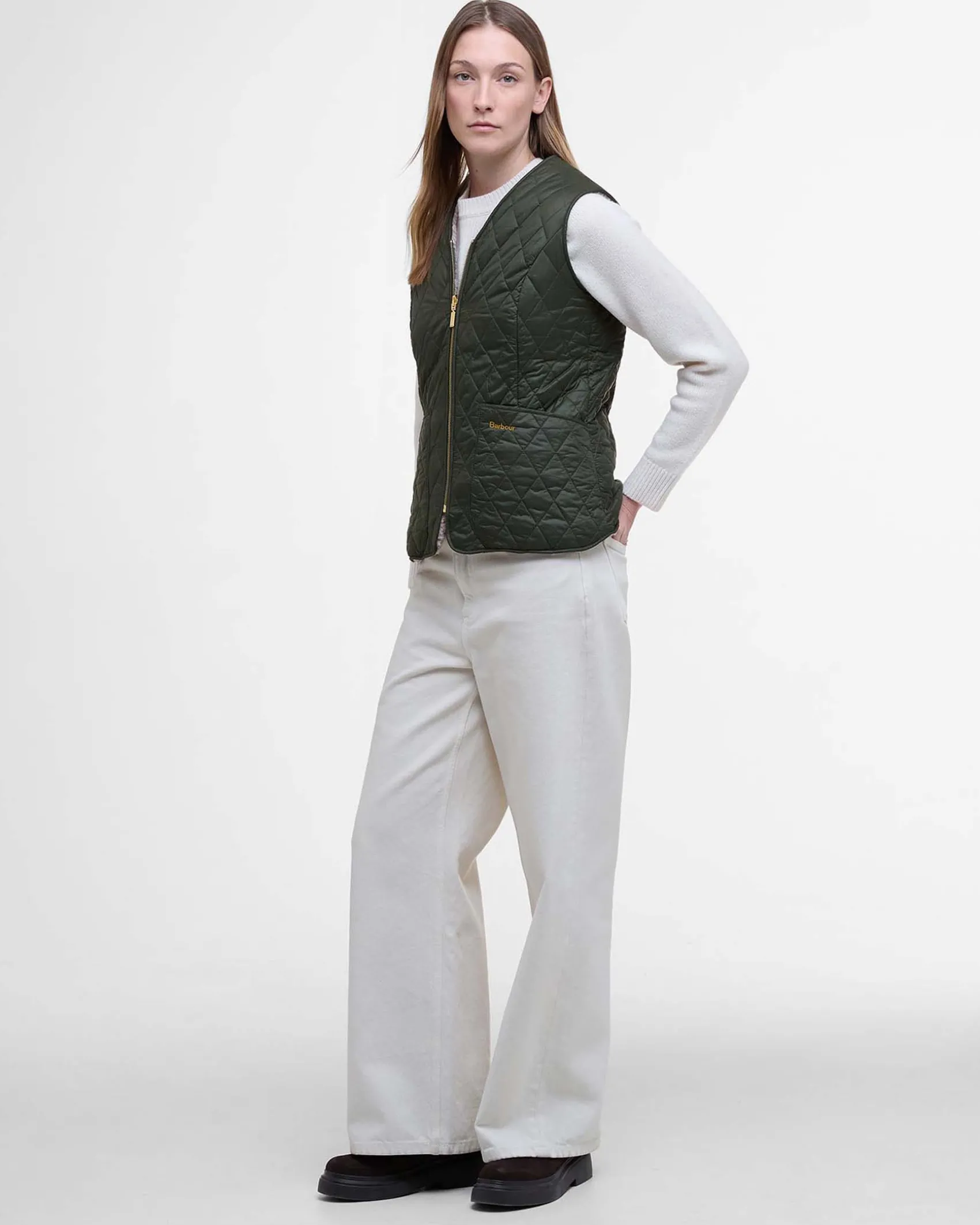 Gilet verde Barbour modello Mrkebfield in tessuto trapuntato con interno orsetto a contrasto di colore