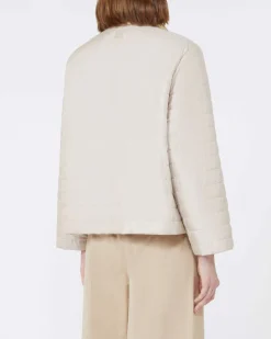 Giubbino beige imbottito reversibile nel color sabbia Weekend Max Mara con colletto a camicia