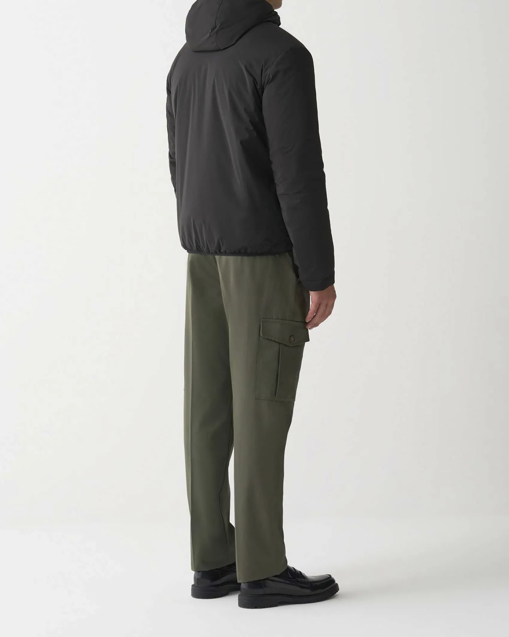 Giubbino Colmar Originals nero in nylon stretch opaco con cappuccio fisso