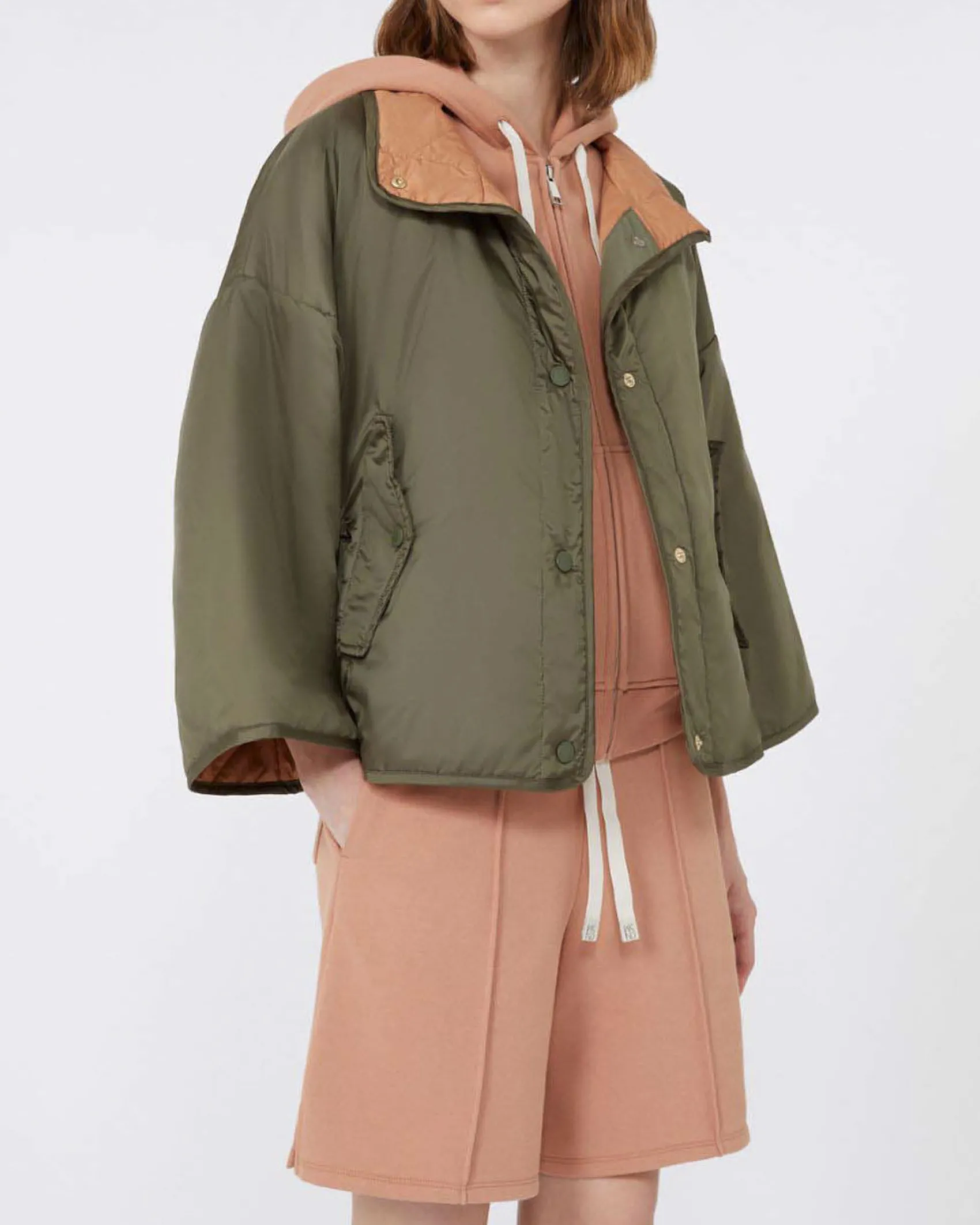 Giubbino imbottito verde militare reversibile nel colore salmone Weekend Max Mara