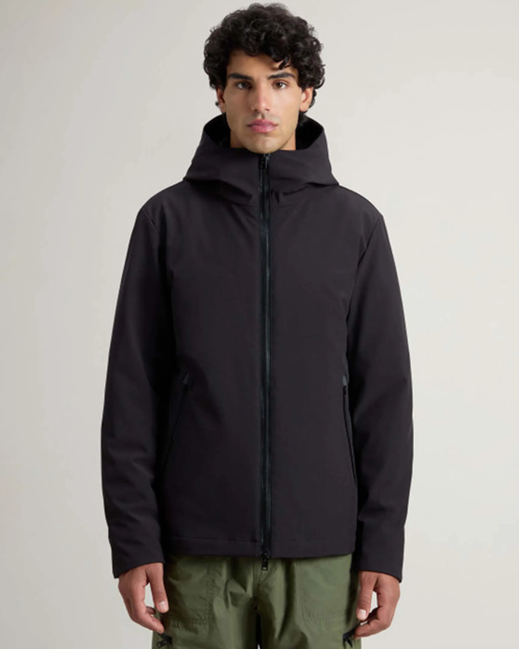 Giubbino Pacific Woolrich nero in tessuto Tech Softshell