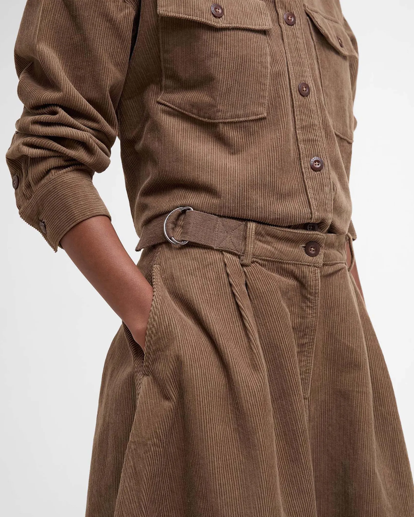 Gonne midi Yasmin Barbour color cammello dalla linea a ruota in velluto a costine con cinturini in vita