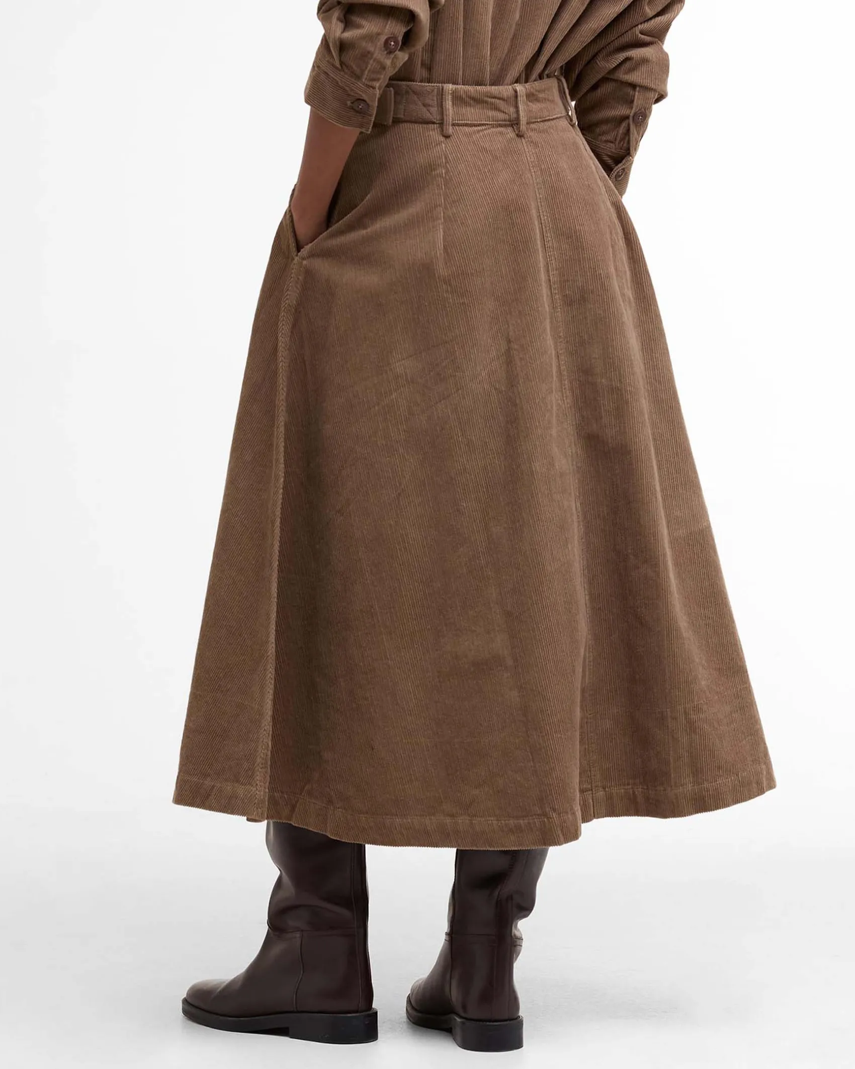 Gonne midi Yasmin Barbour color cammello dalla linea a ruota in velluto a costine con cinturini in vita