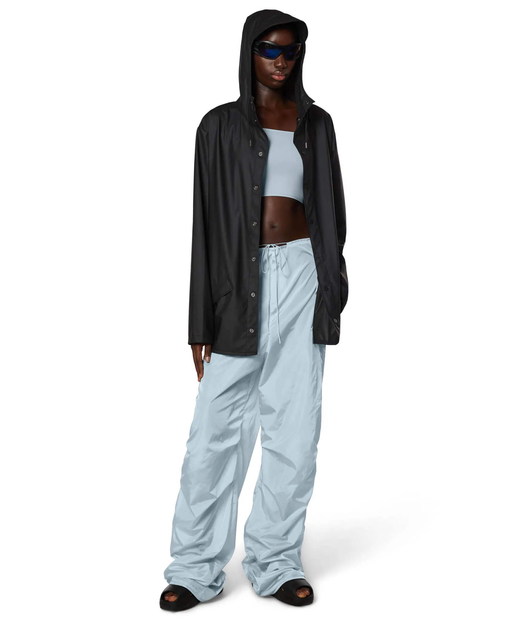 Jacket impermeabile nera con cappuccio