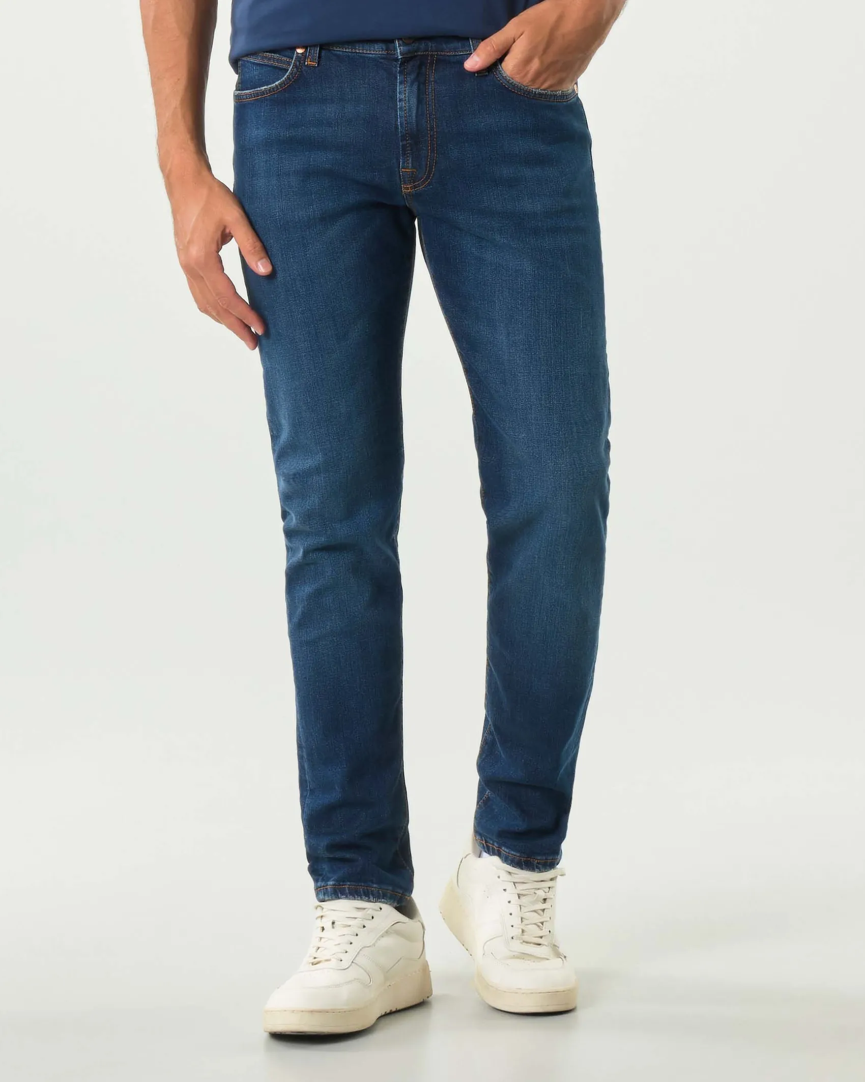 Jeans 517 Roy Roger's slim-fit in cotone stretch lavaggio Wash52 scuro con leggere baffature