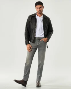 Jeans Jacob Cohen Scott carrot-fit in cotone stretch lavaggio grigio stone washed con sabbiature