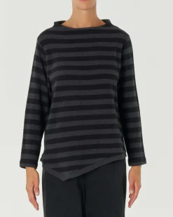 Maglia antracite e nera a righe in cotone stretch con collo a cratere e fondo a punte