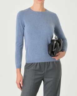 Maglia azzurro denim girocollo in cashmere con profili lavorati a costine