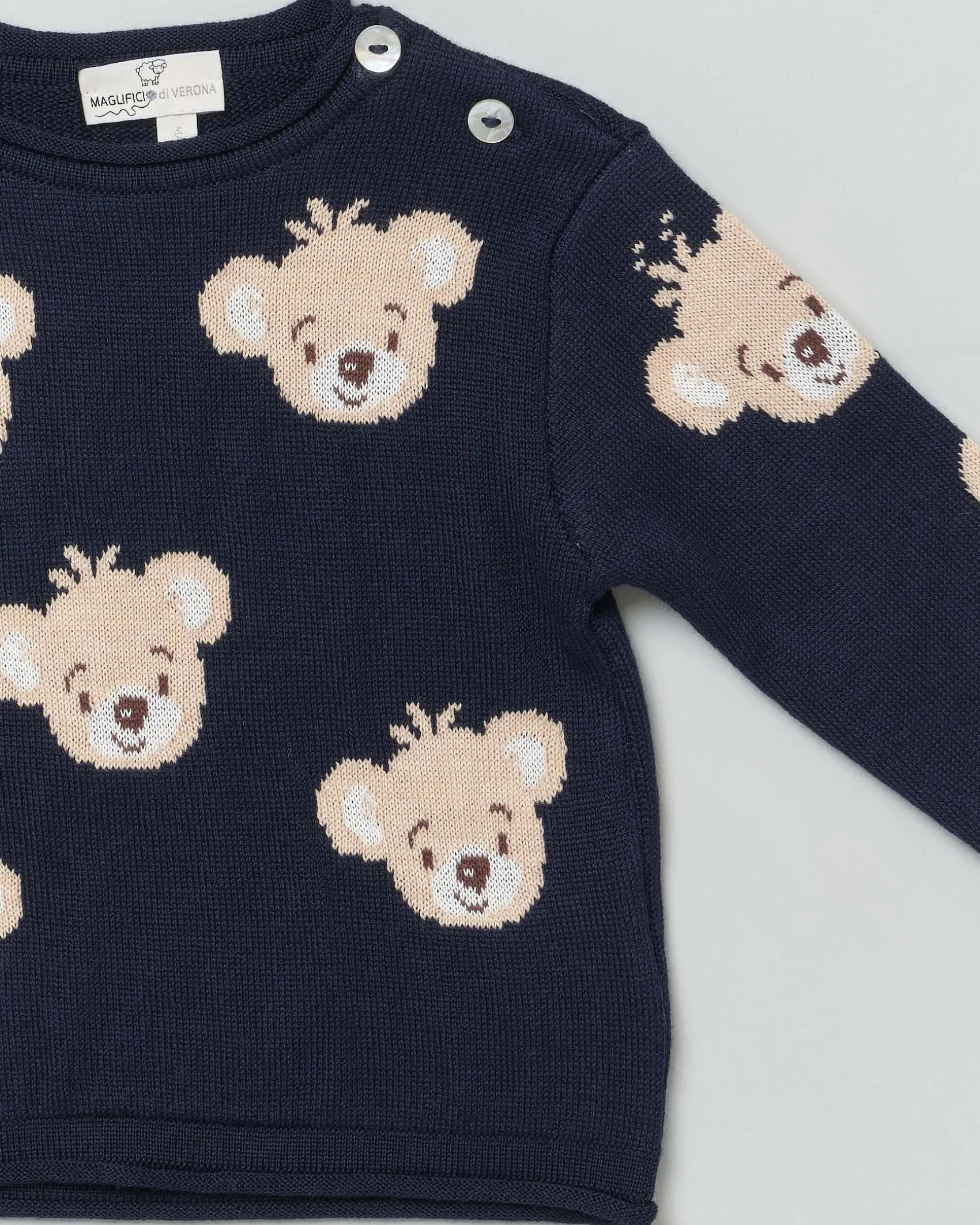 Maglia blu girocollo in lana con orsetti jacquard