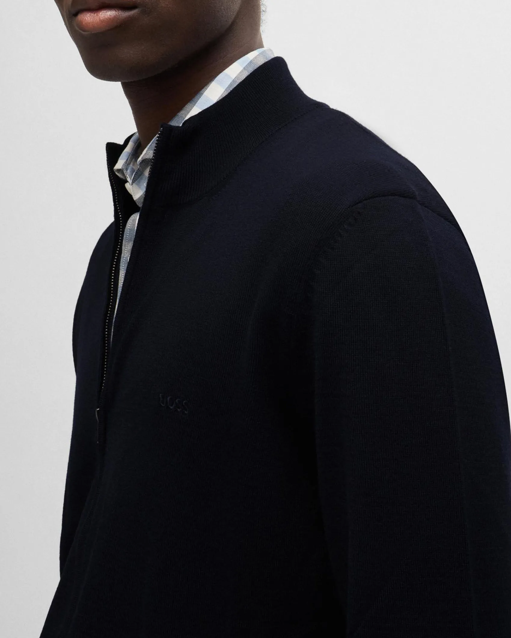 Maglia Boss blu in pura lana merinos con chiusura zip a doppio cursore
