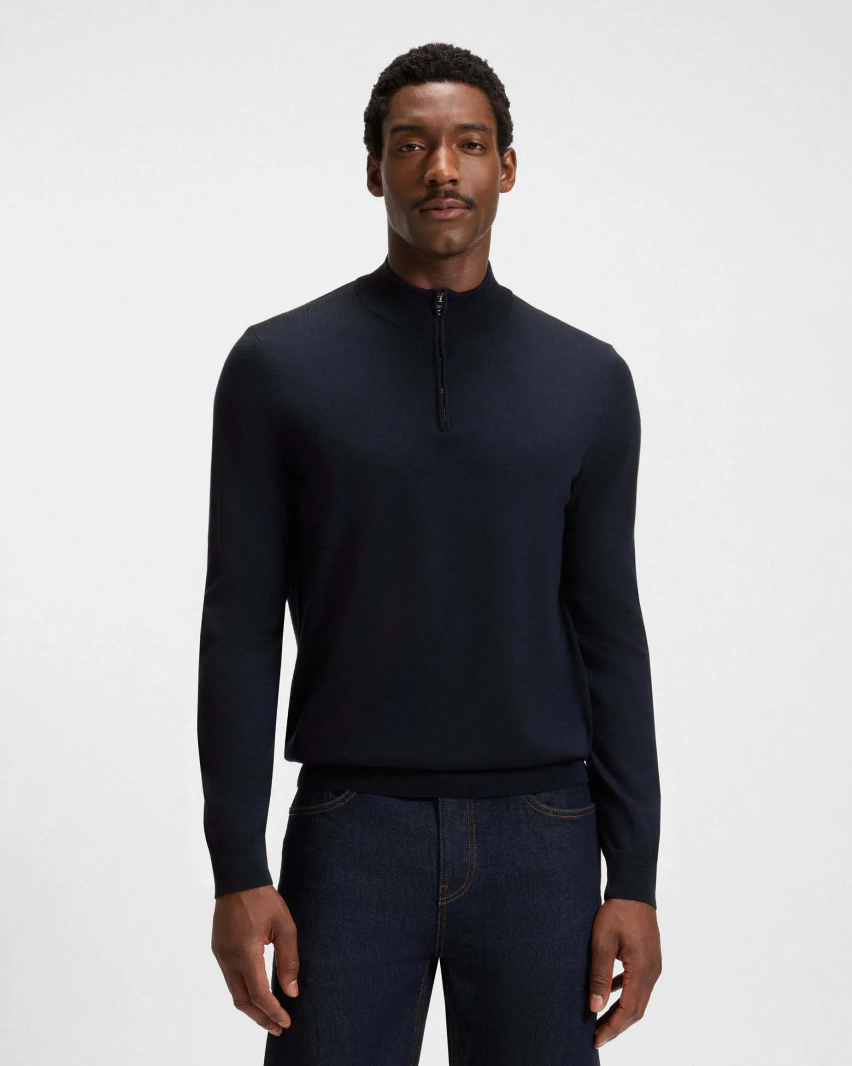 Maglia Boss blu in pura lana vergine con apertura a mezza zip