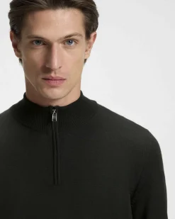 Maglia Boss nera in pura lana vergine con apertura a mezza zip