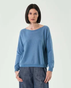 Maglia color avio in misto viscosa con inserti in lurex oro e scollo a barchetta