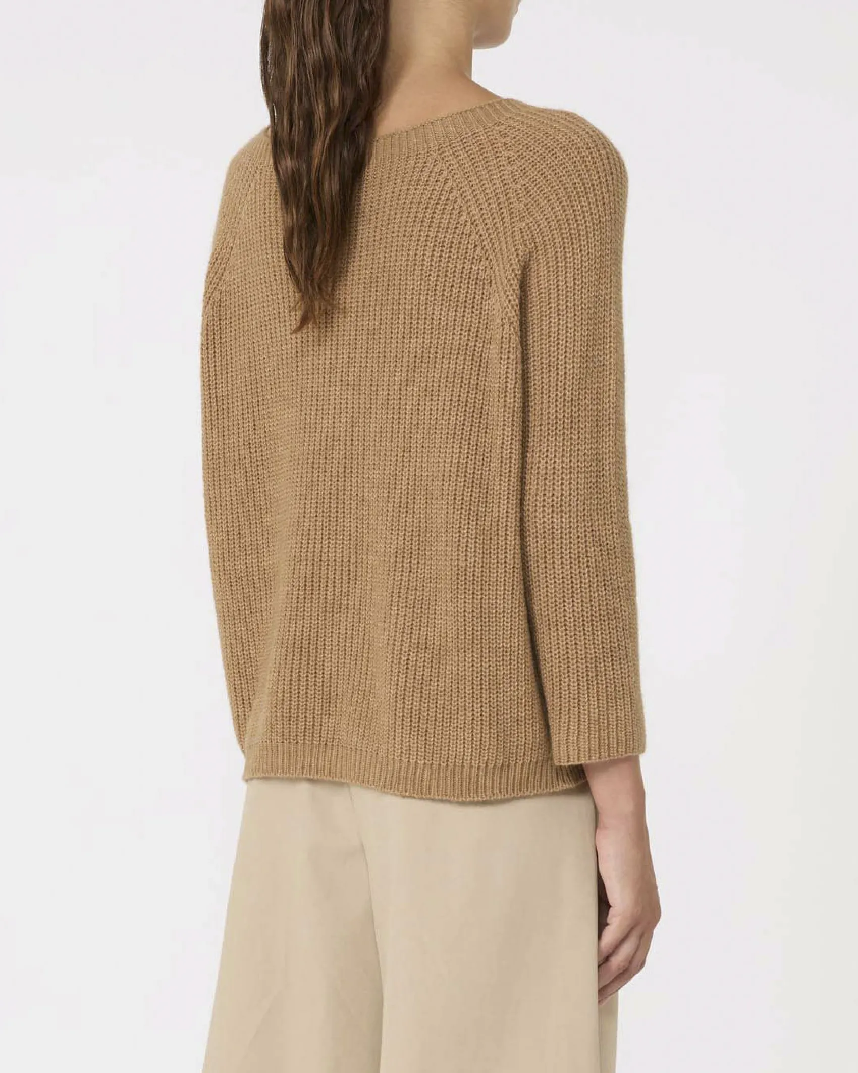 Maglia color cammello Weekend Max Mara in misto mohari a coste con maniche raglan