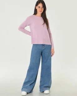 Maglia color cipria in pura lana con lavorazione cardata verticale
