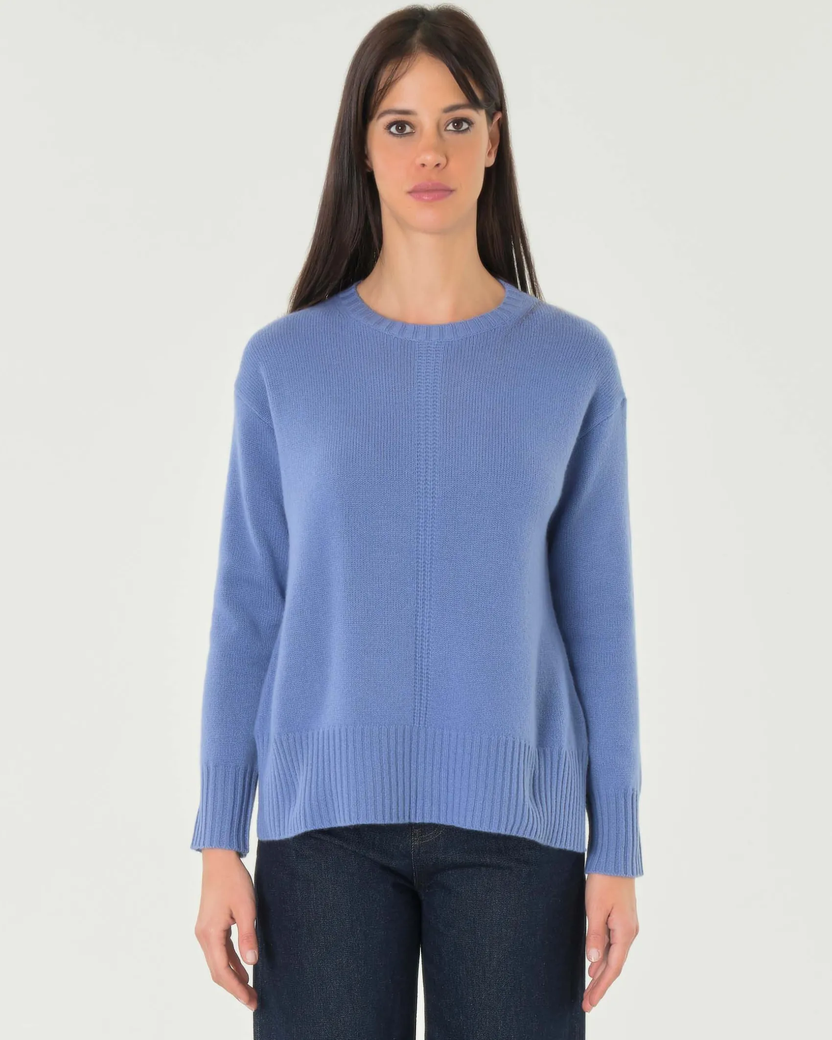 Maglia color denim in pura lana con lavorazione cardata verticale