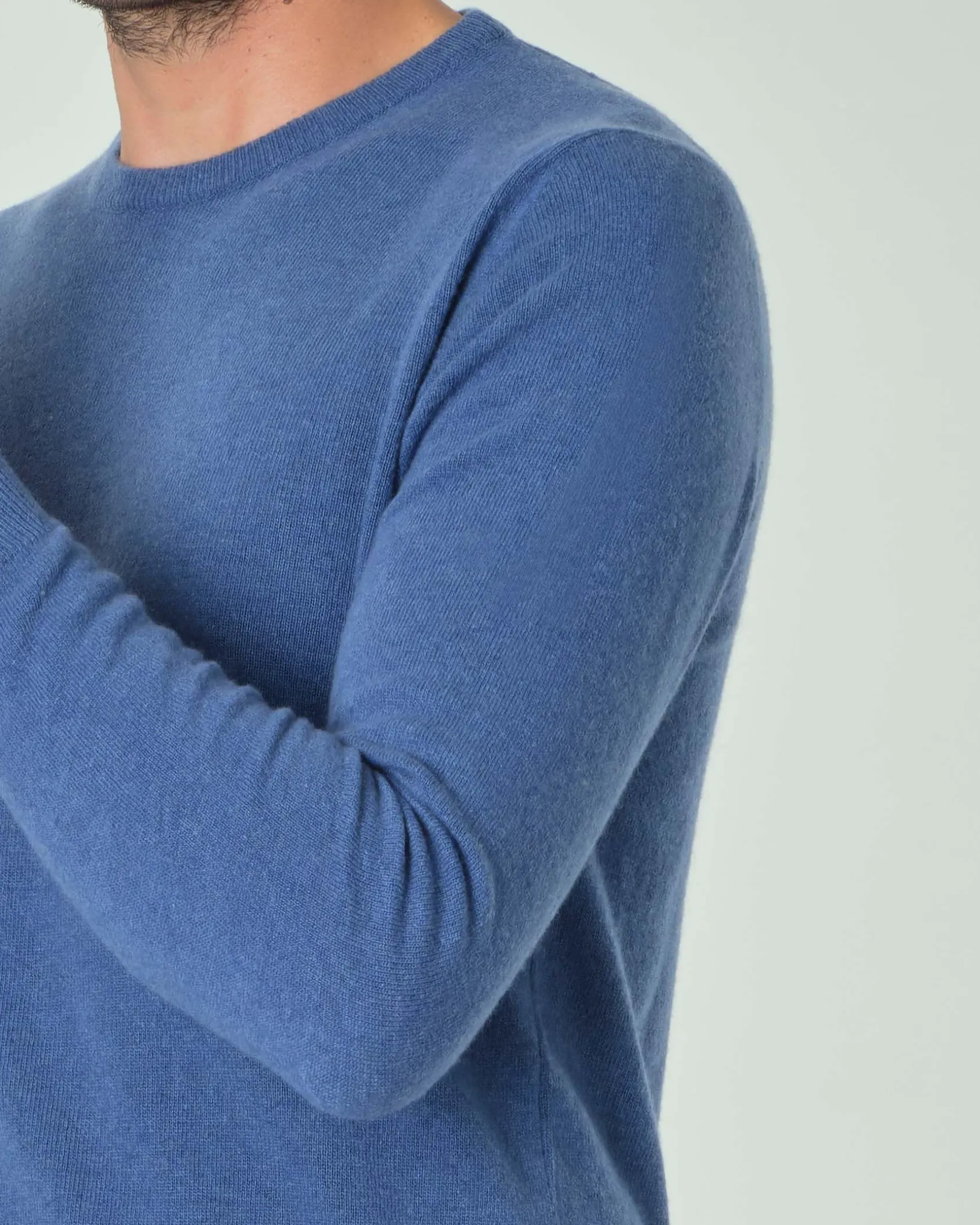 Maglia girocollo Ashki.i blu indaco in misto lana e cachemire